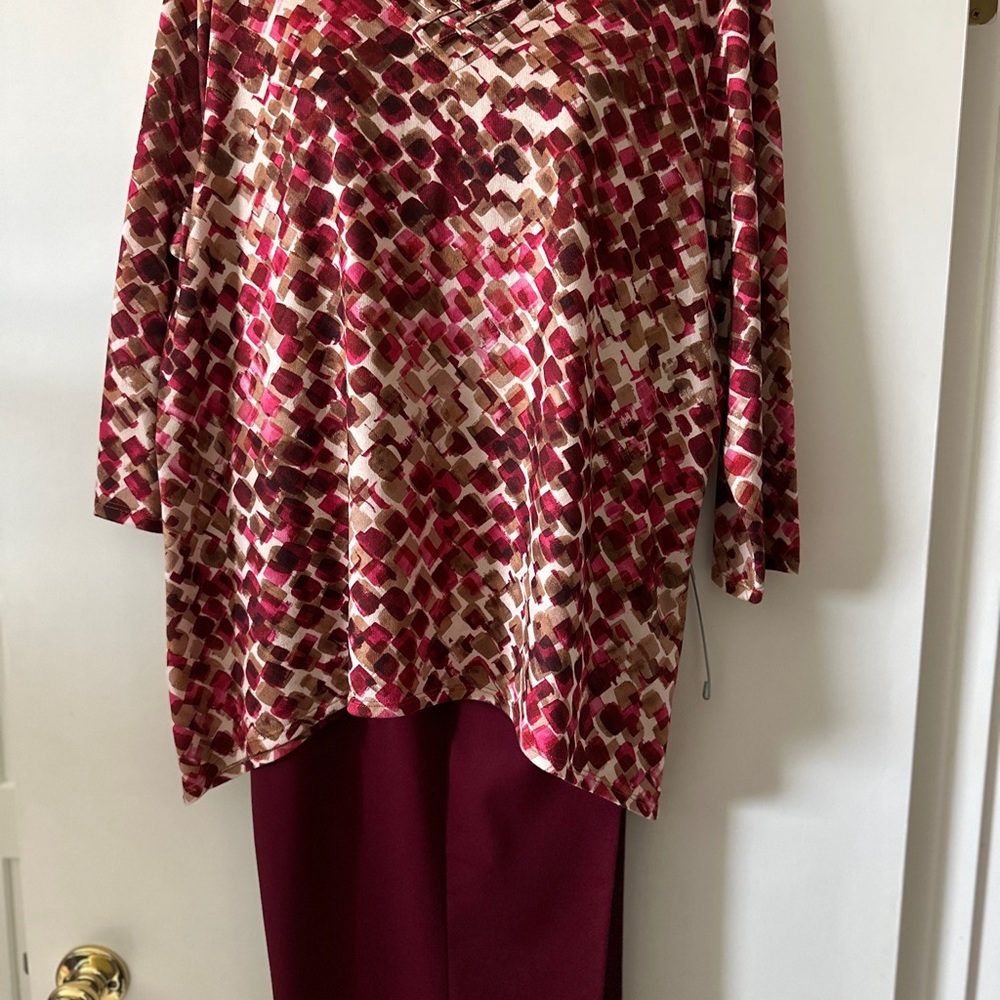 Alfred Dunner Set -Blouse XL and Slacks 18